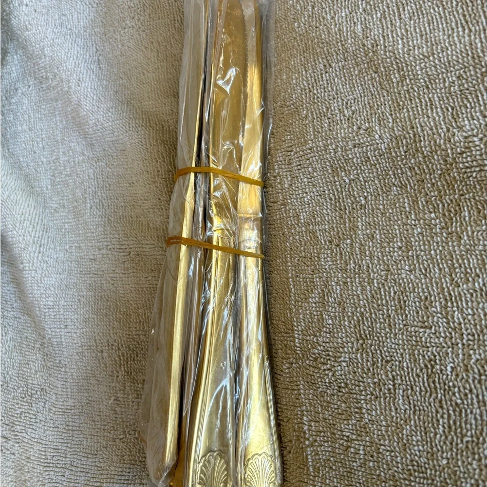Dinner Table Knife‎ Stainless Steel Shell Pattern Flatware Set Pack of 12